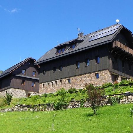 Готель U Dvou Studni Лоучна-над-Десноу Екстер'єр фото